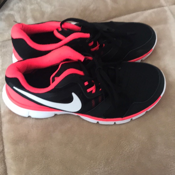 Nike - Picture 6 of 6